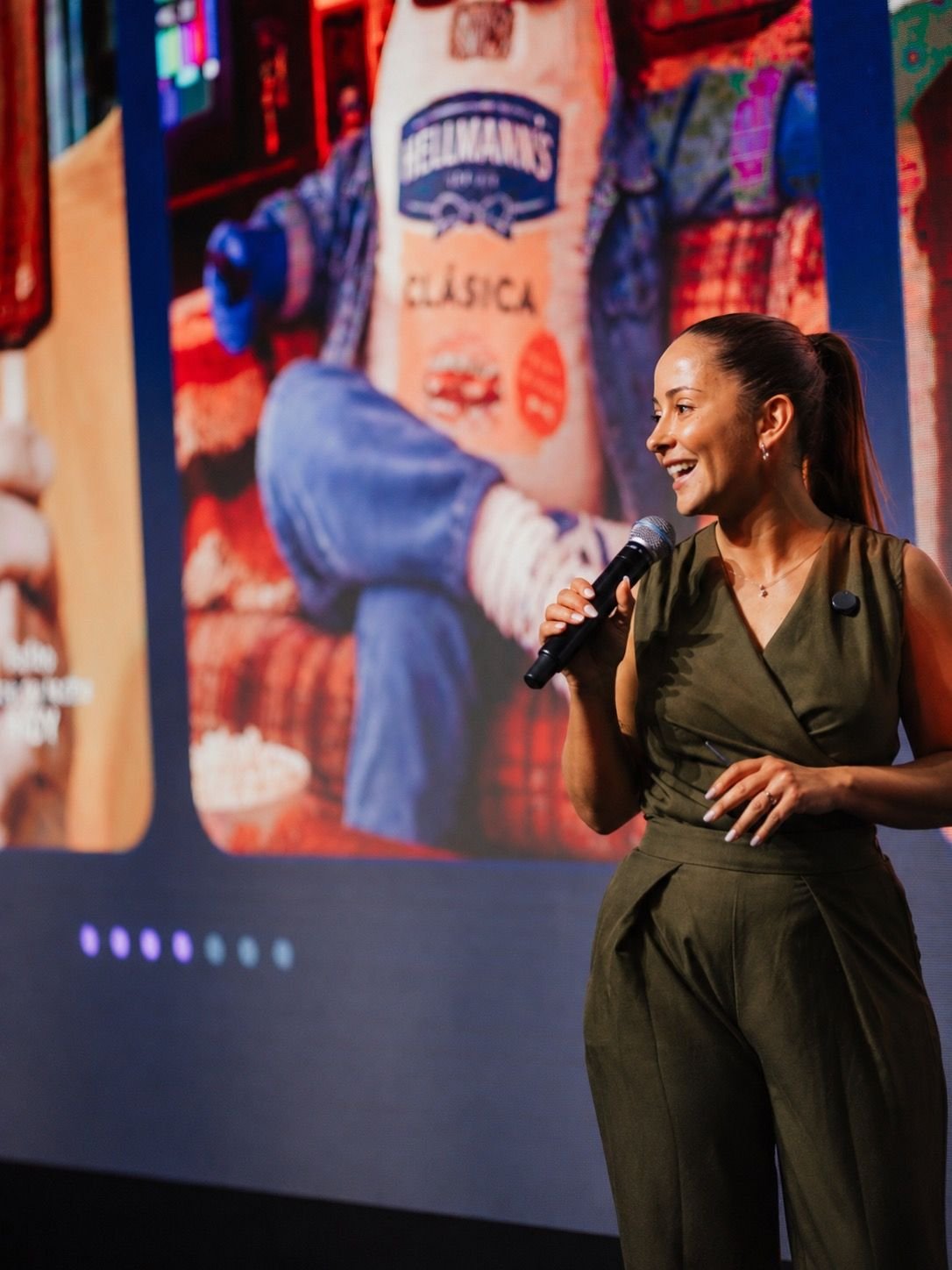 Micaela Ramunni giving her talk at Social Media Day Mendoza 2026